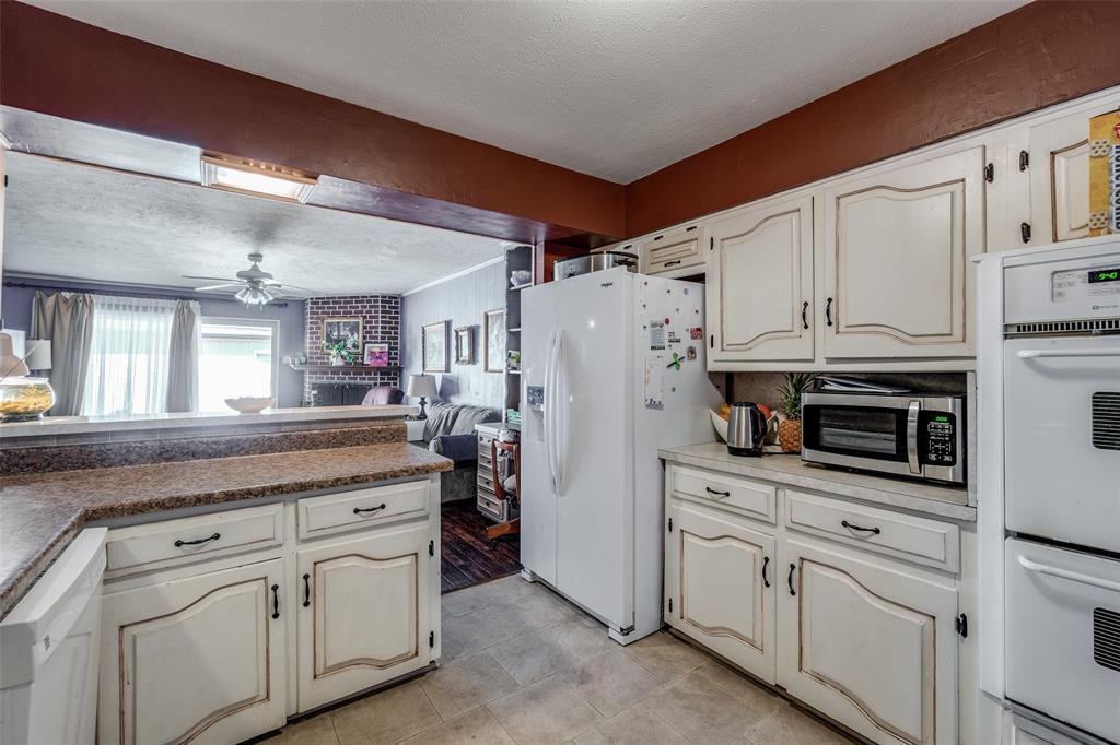 7739 Dentcrest Drive Property Photo 7