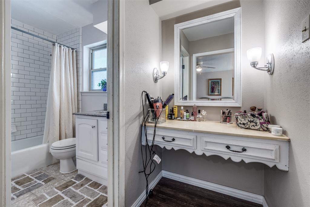 7739 Dentcrest Drive Property Photo 12
