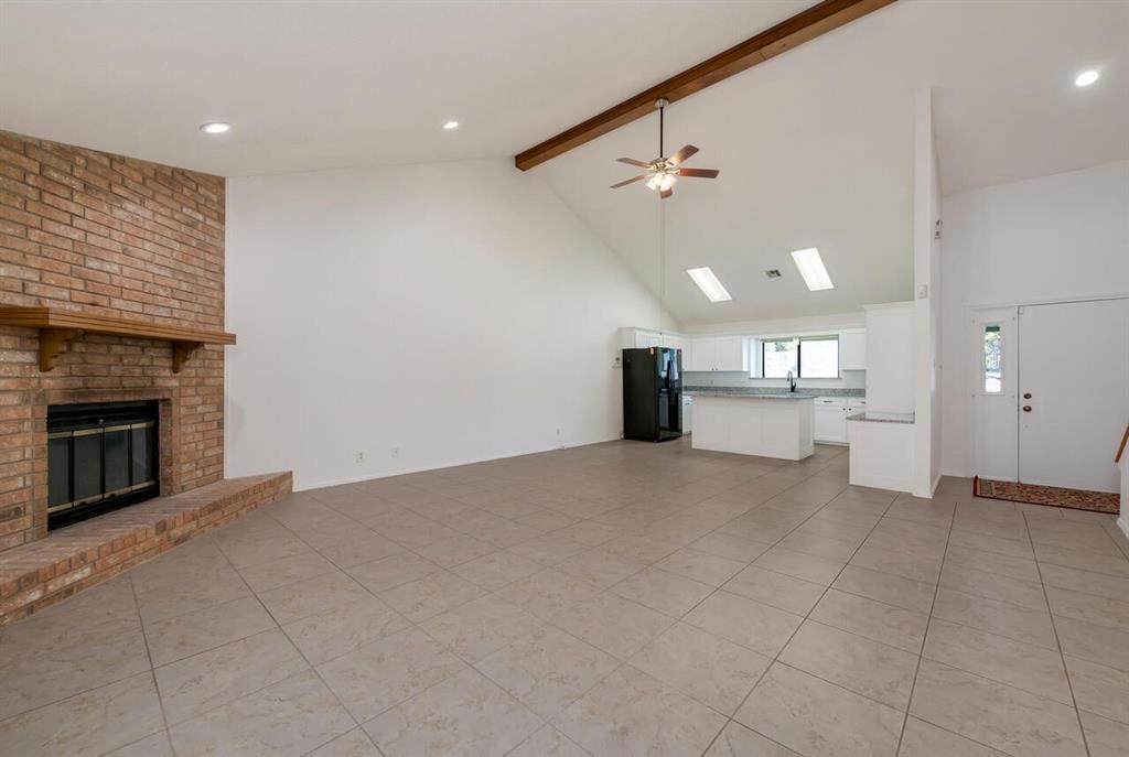 6904 Viking Drive Property Photo 6