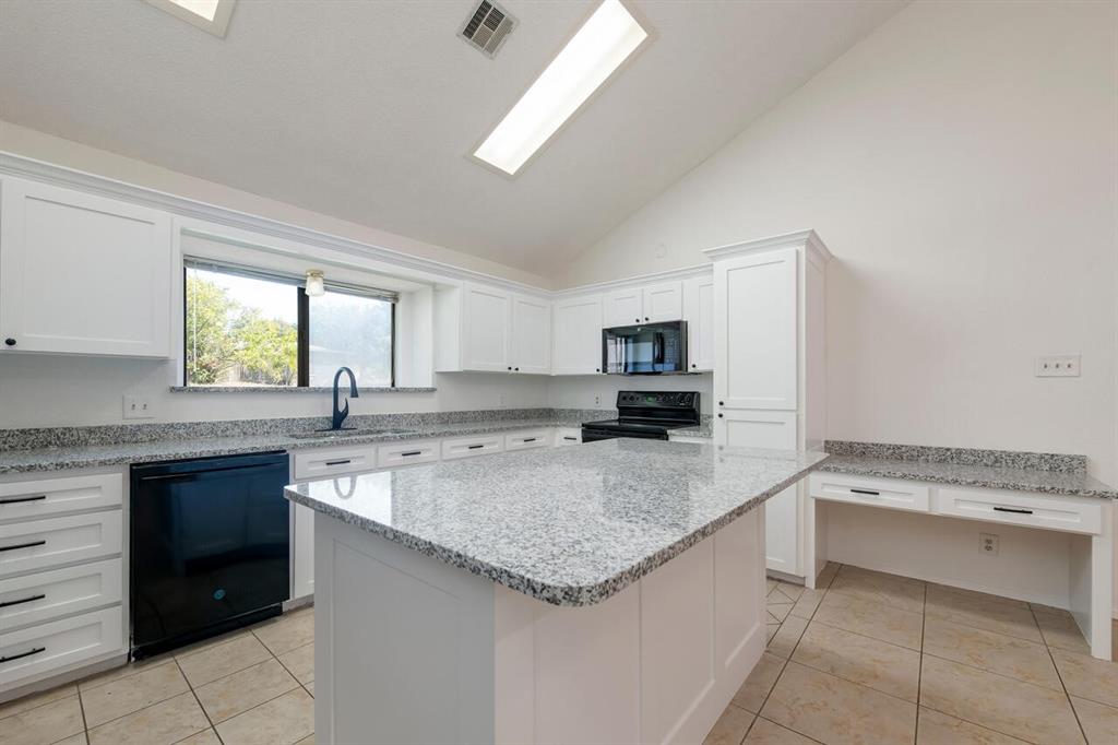 6904 Viking Drive Property Photo 8