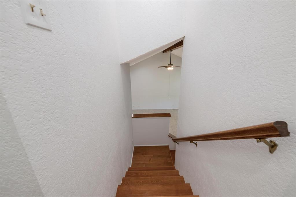 6904 Viking Drive Property Photo 17