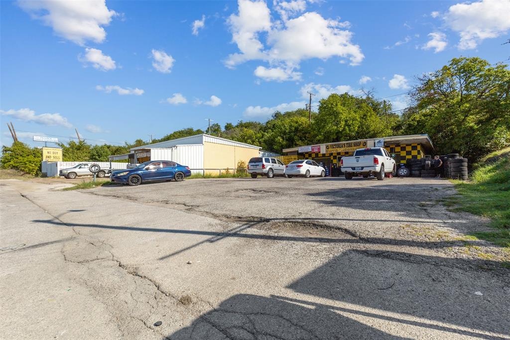 2800 Jacksboro Highway Property Photo 2