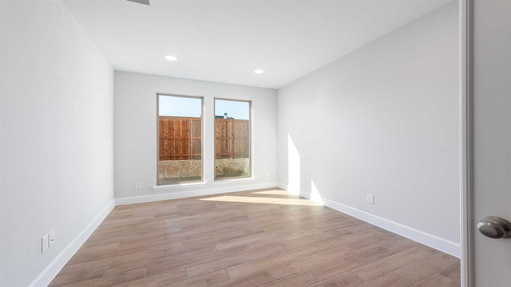 2405 Shane Drive Property Photo 10
