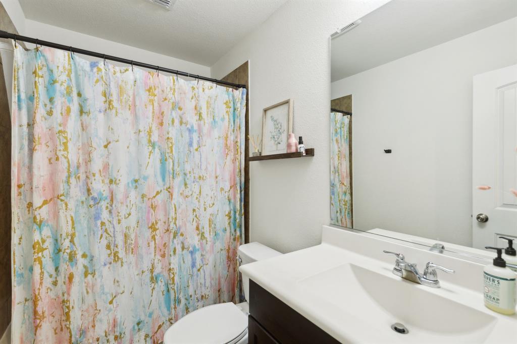 474 Stuart Lane Property Photo 4
