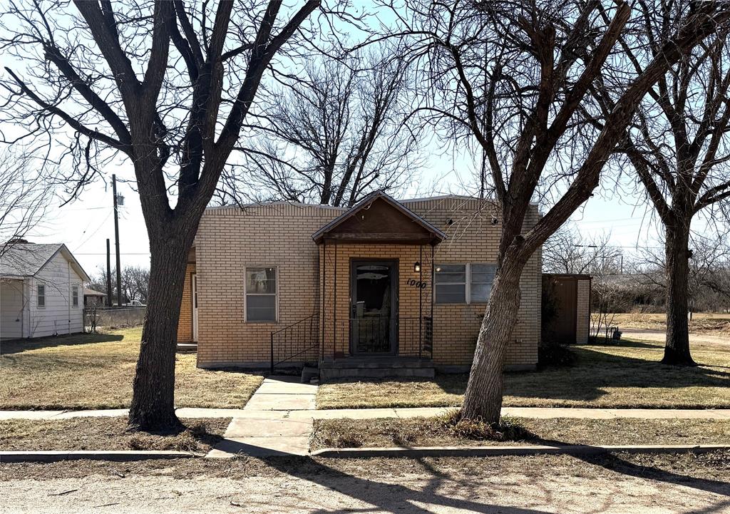 1000 Sunny Avenue Property Photo