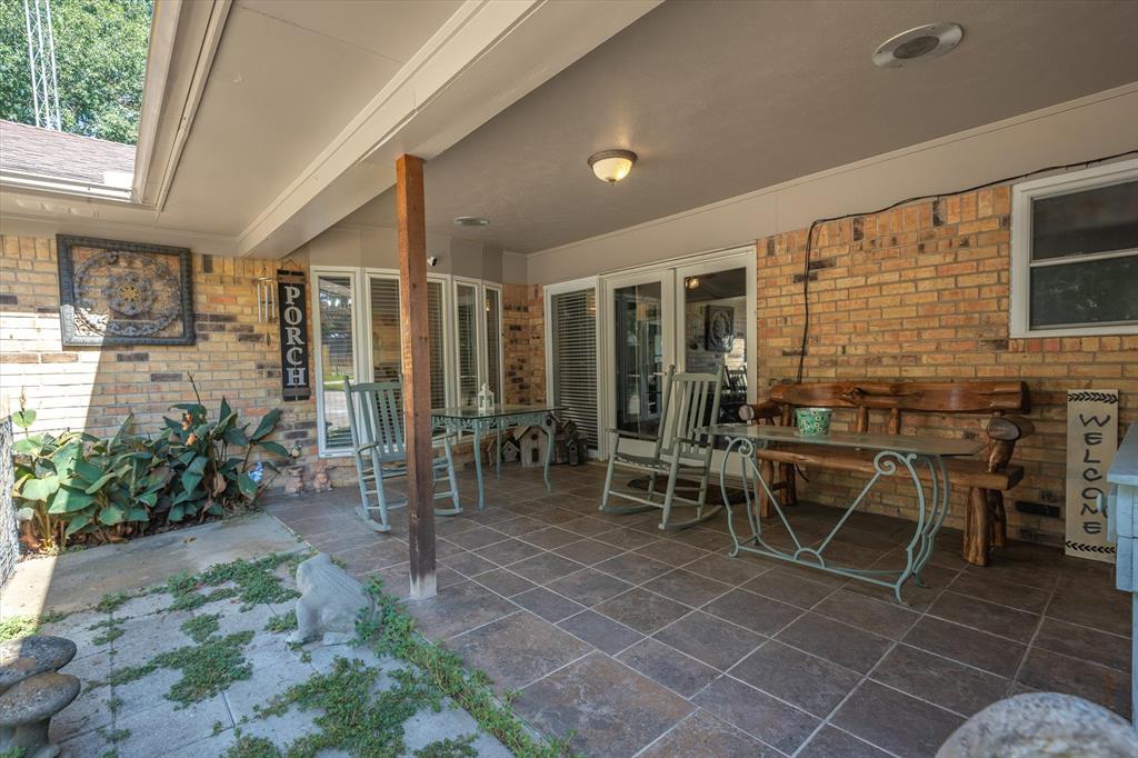 113 Granada Square Property Photo 31