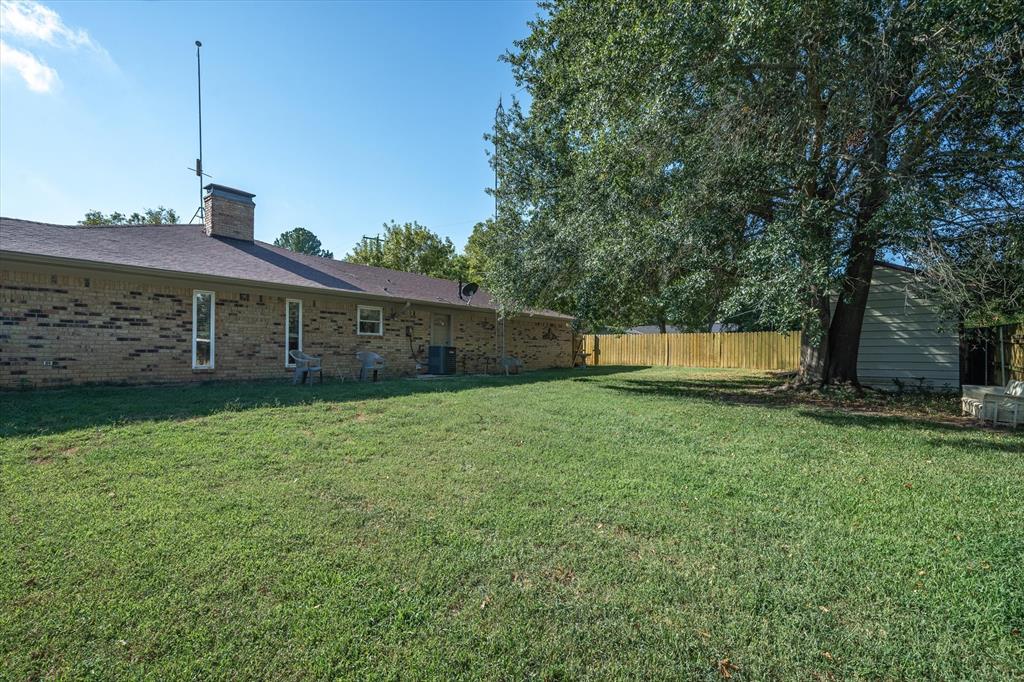 113 Granada Square Property Photo 37