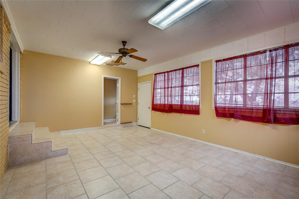 214 County Road 1900 Property Photo 14