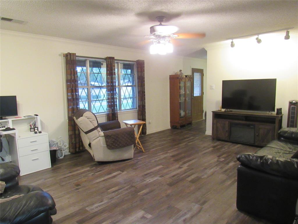 300 Thompson Street Property Photo 14