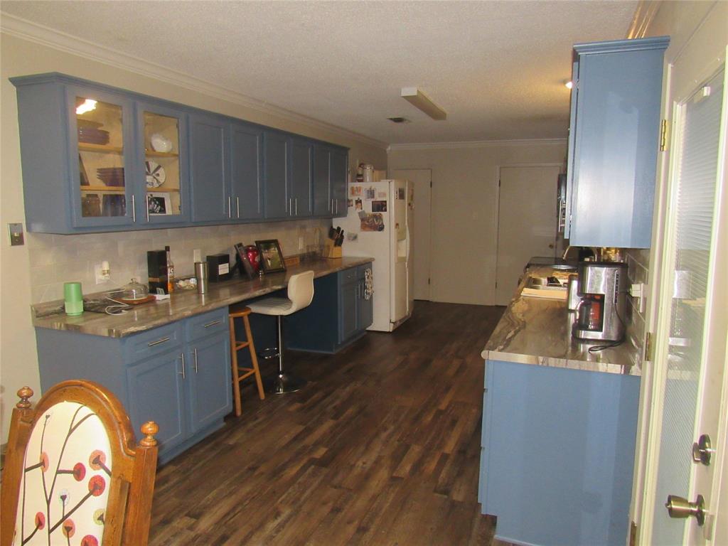 300 Thompson Street Property Photo 16