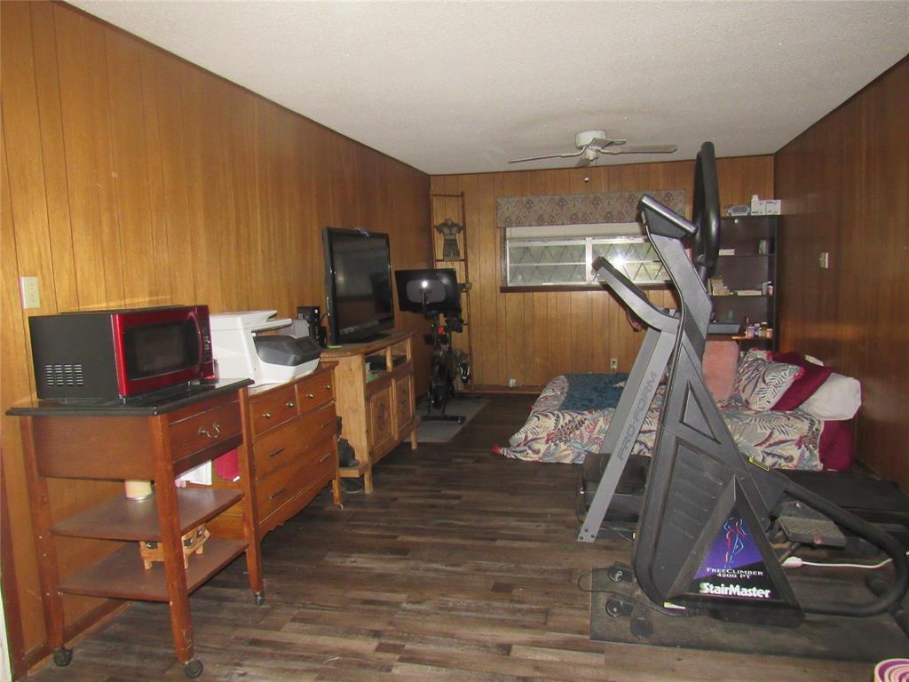 300 Thompson Street Property Photo 28