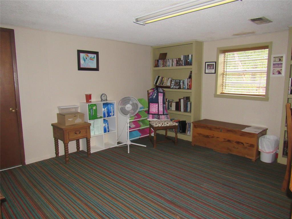300 Thompson Street Property Photo 32