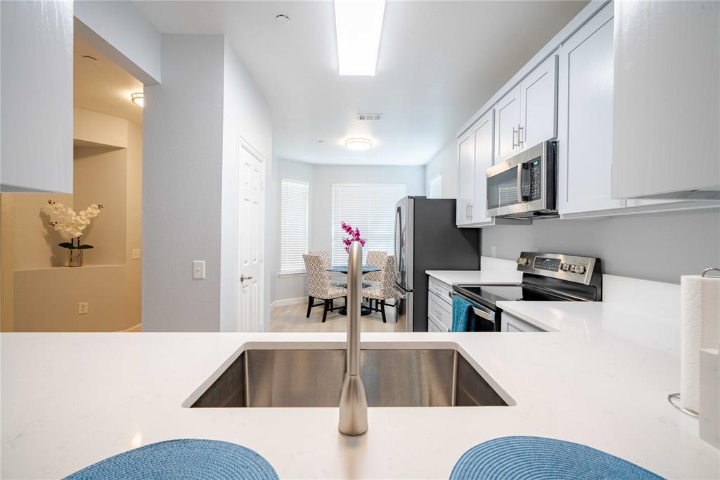 2368 San Jacinto Drive Property Photo 9