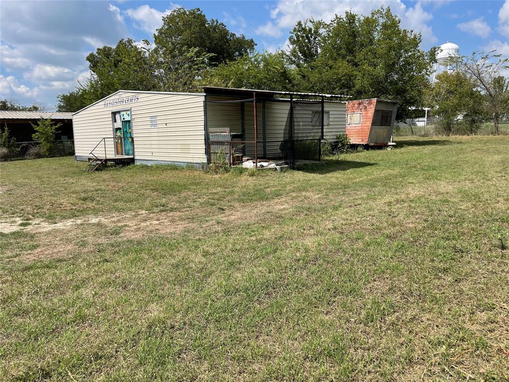 590 W Sheridan Street Property Photo 4