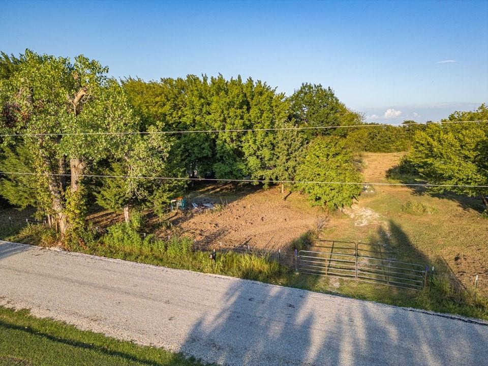 453 County Road 3383 Property Photo 2