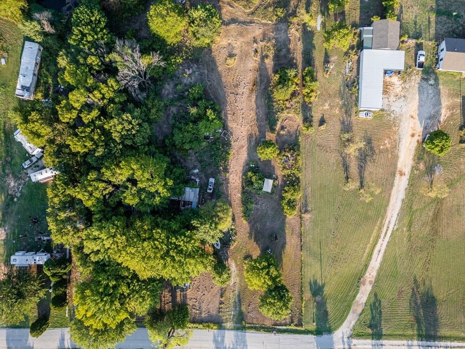 453 County Road 3383 Property Photo 6
