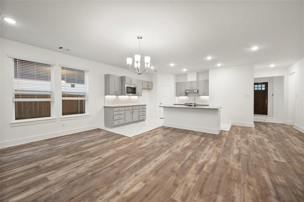 10851 Eva Mae Boulevard Property Photo 6
