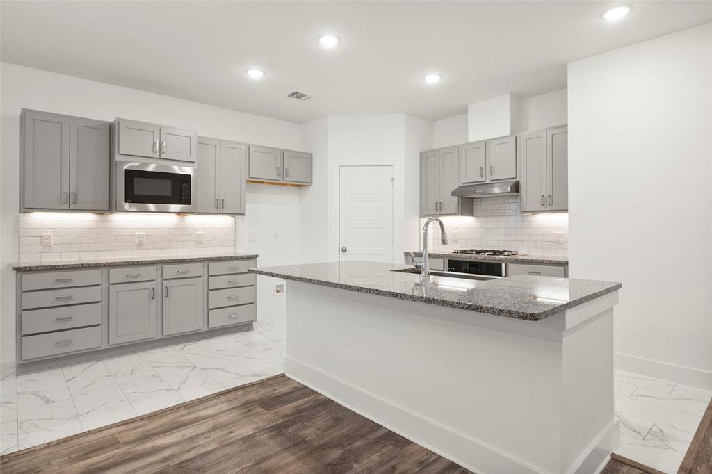 10851 Eva Mae Boulevard Property Photo 8