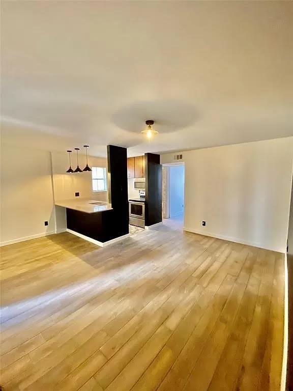 9520 Royal Lane Property Photo 2