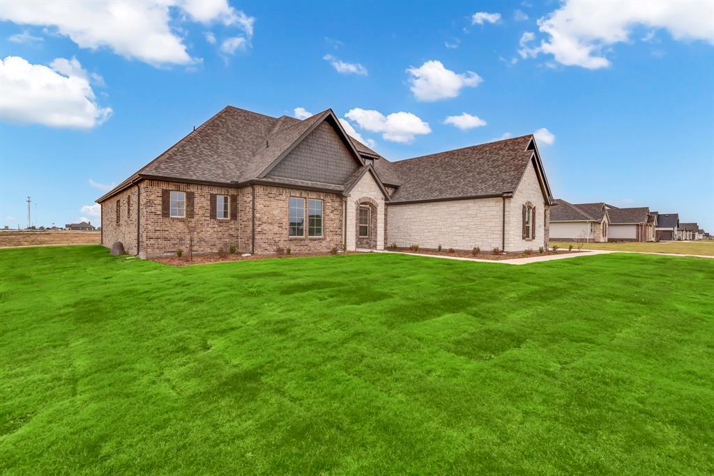 2209 Meteor Drive Property Photo 4