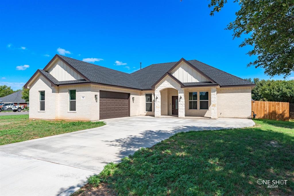 802 Waters Edge Drive Property Photo 4