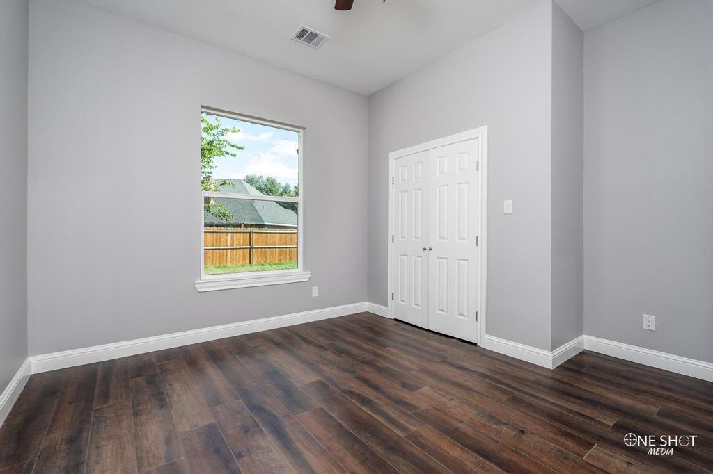 802 Waters Edge Drive Property Photo 31