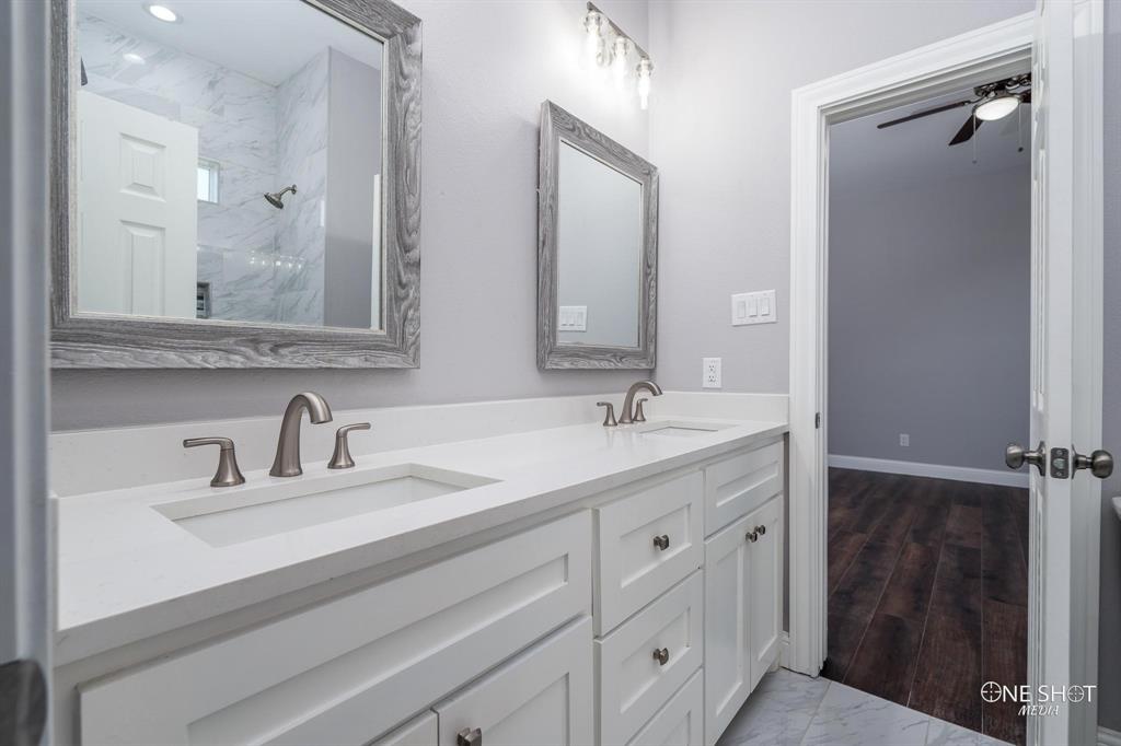 802 Waters Edge Drive Property Photo 33