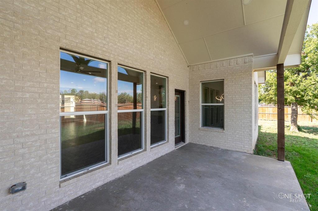 802 Waters Edge Drive Property Photo 38