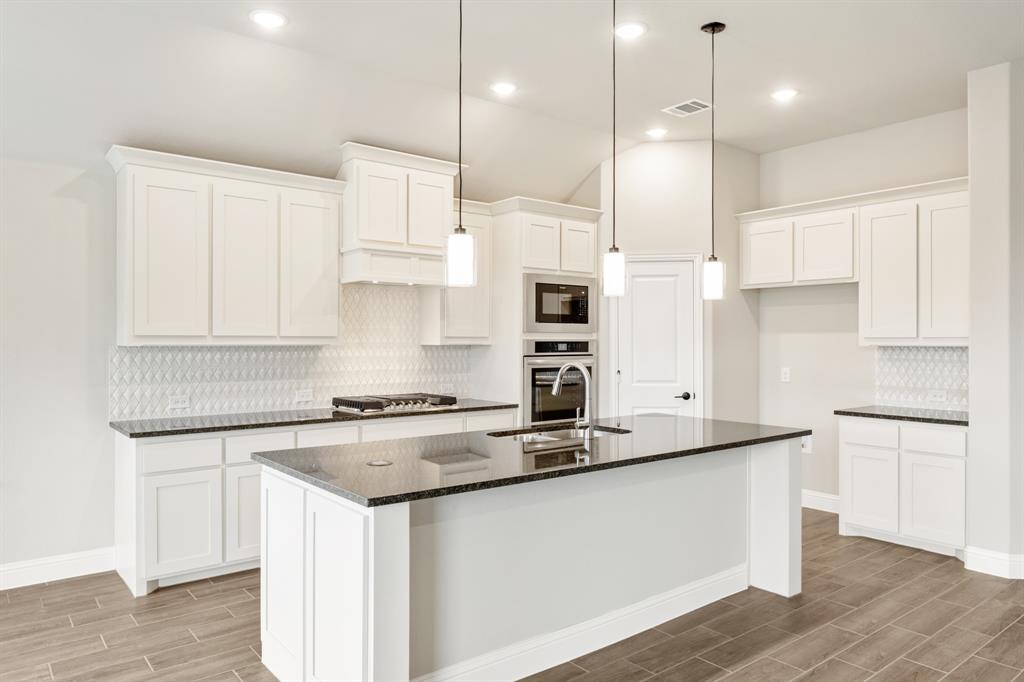 1305 Wrenwood Court Property Photo 18