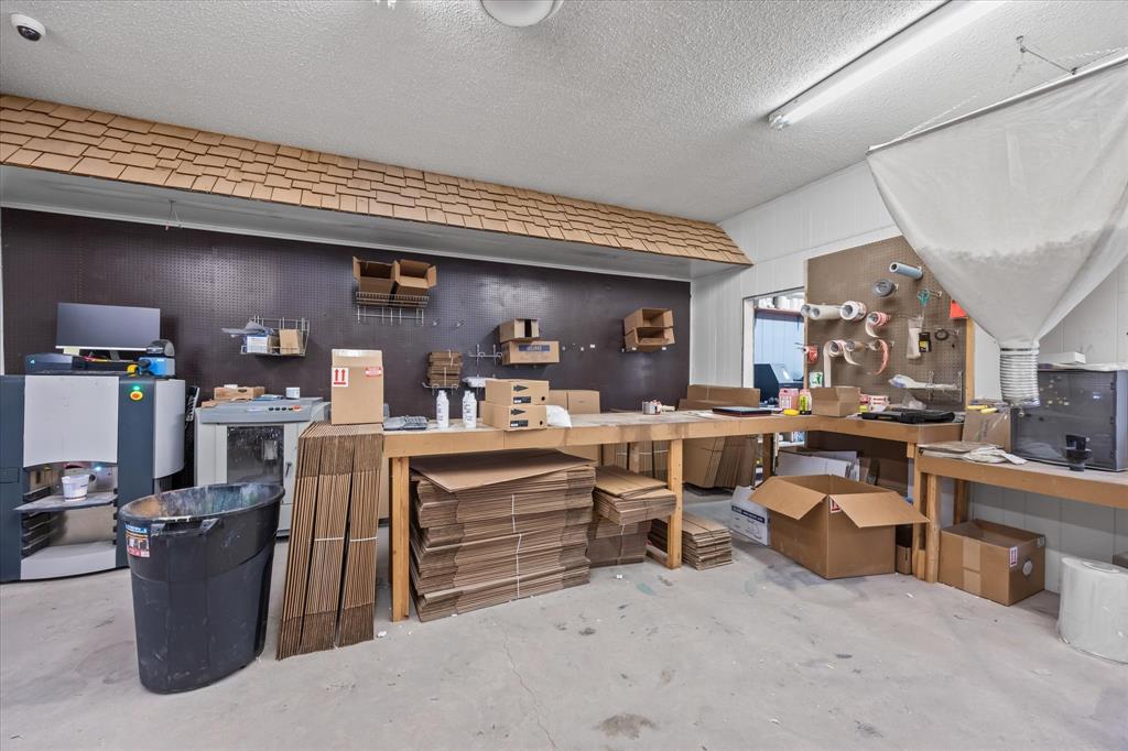 1409 Barnard Street Property Photo 20