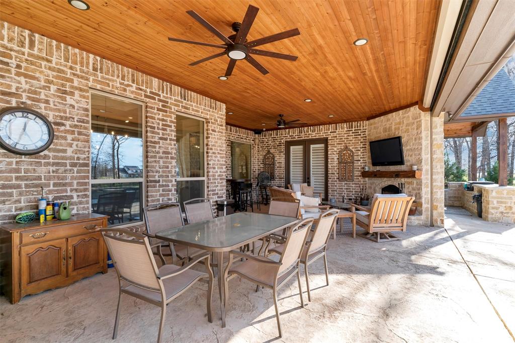 1552 Laguna Bay Property Photo 33