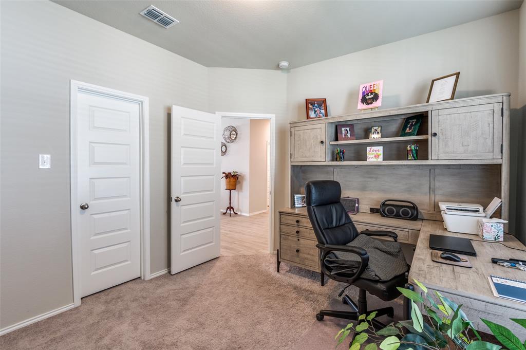 5928 Hopkins Drive Property Photo 4