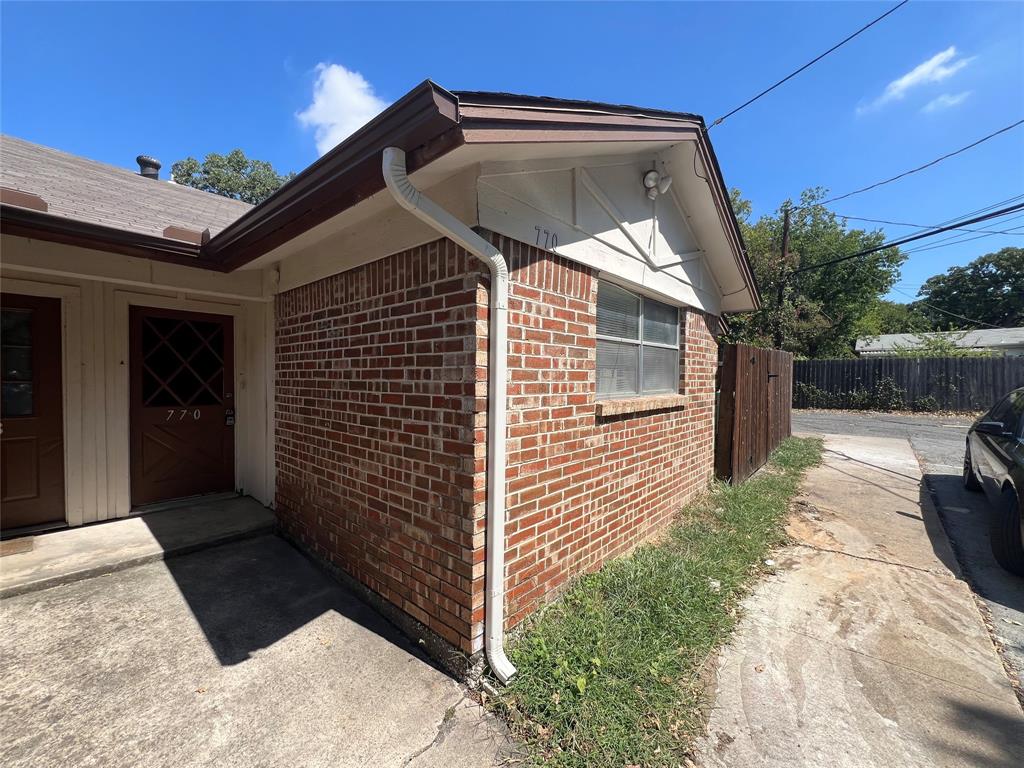 770 E Pecan Street Property Photo