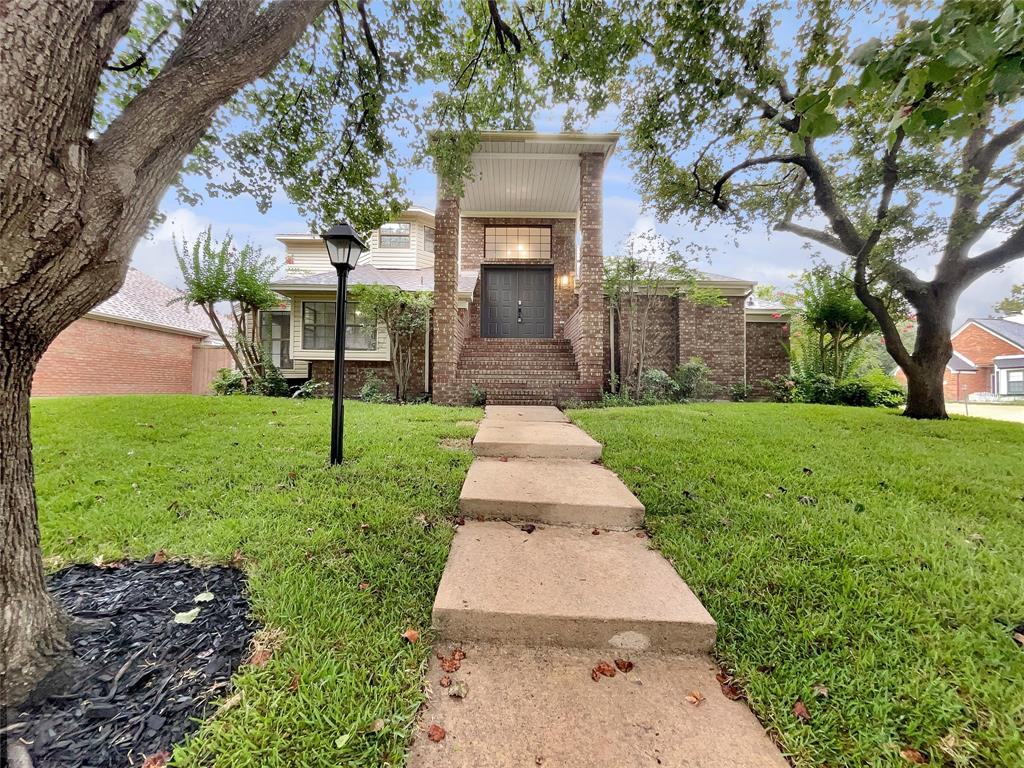 811 Fawn Valley Drive Property Photo 1