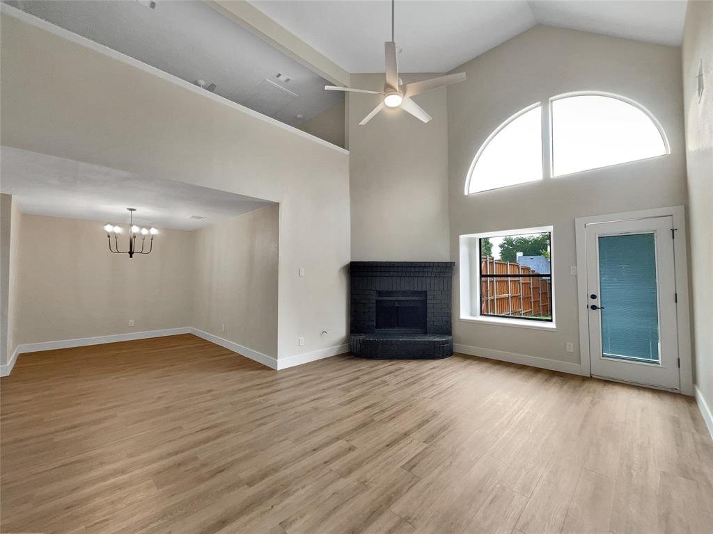 811 Fawn Valley Drive Property Photo 4