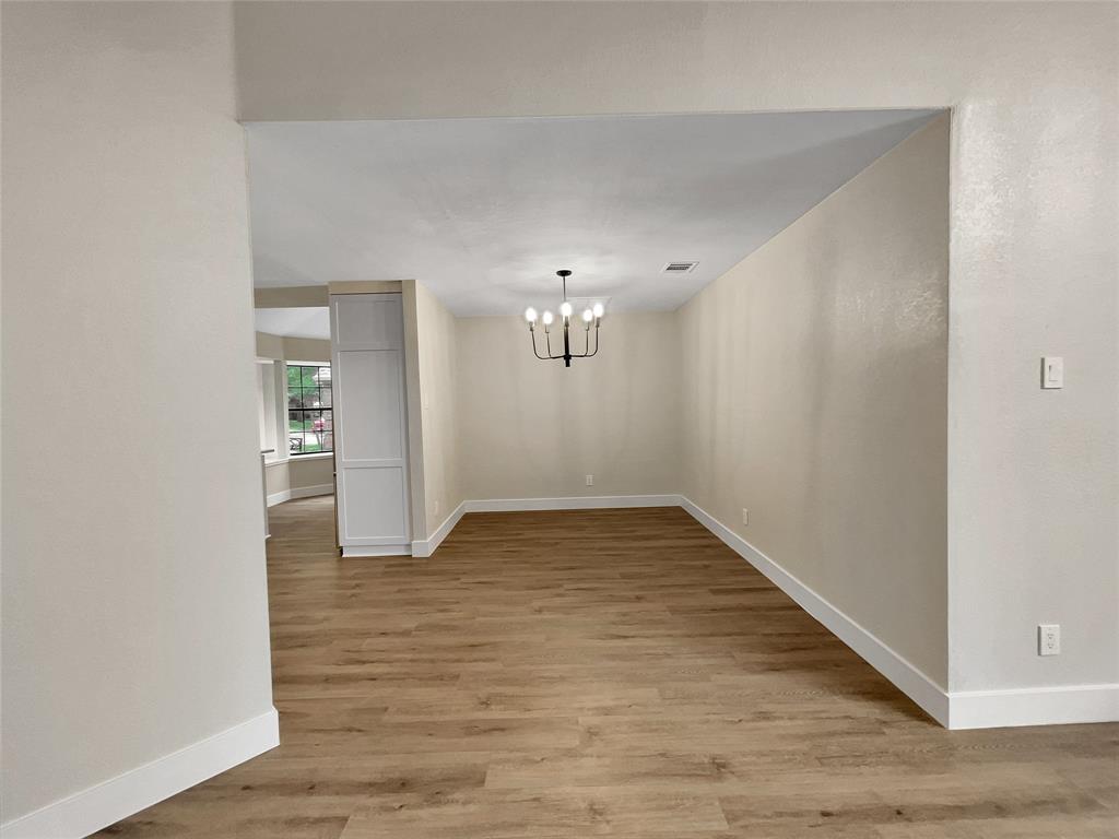 811 Fawn Valley Drive Property Photo 10