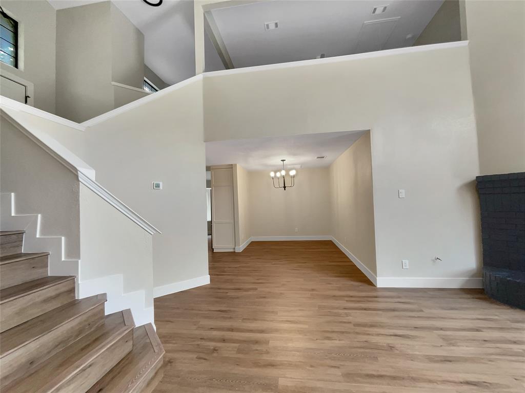 811 Fawn Valley Drive Property Photo 12