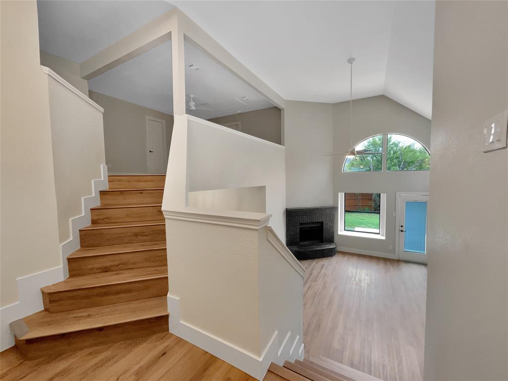 811 Fawn Valley Drive Property Photo 13
