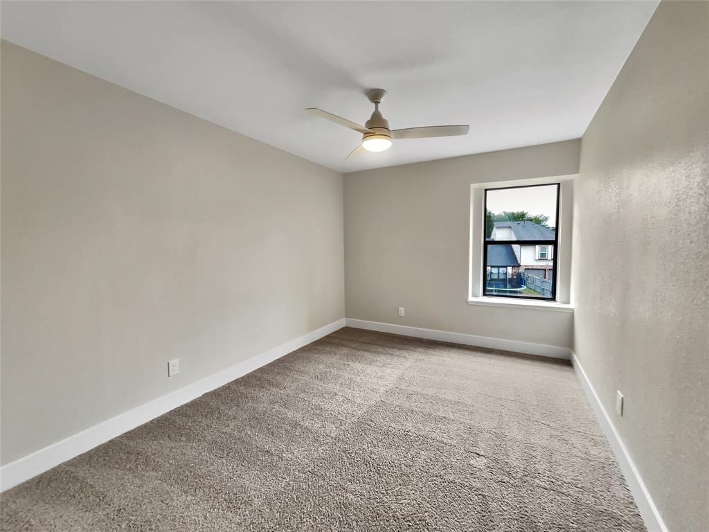 811 Fawn Valley Drive Property Photo 14