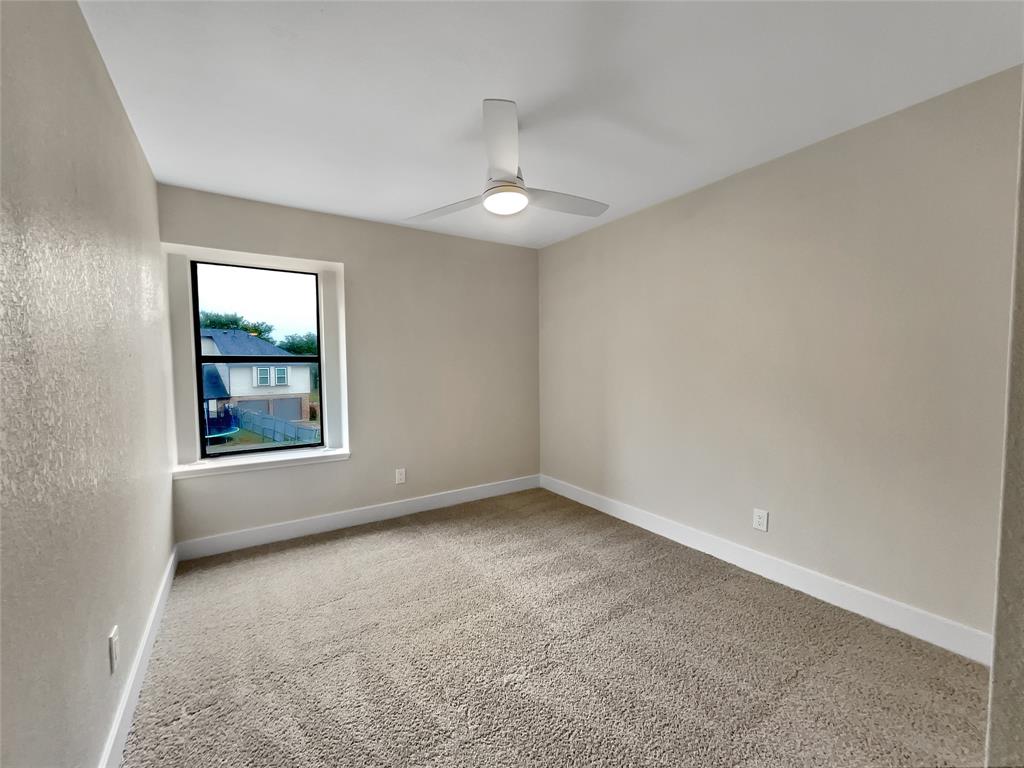 811 Fawn Valley Drive Property Photo 15