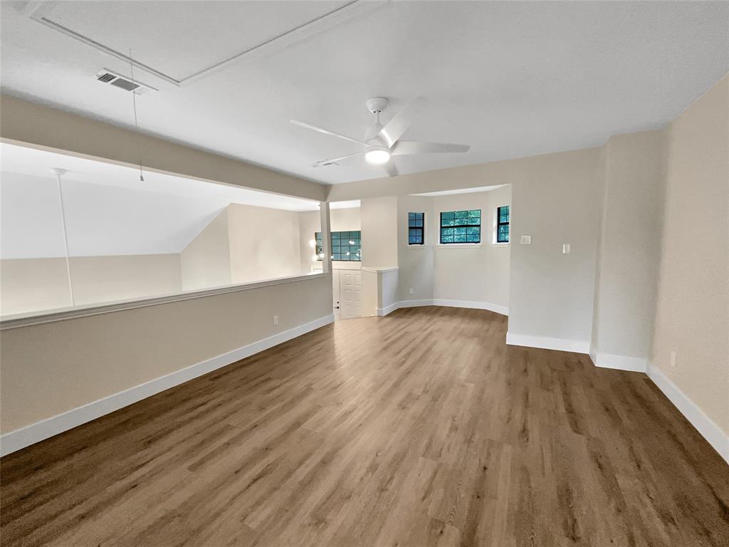 811 Fawn Valley Drive Property Photo 17