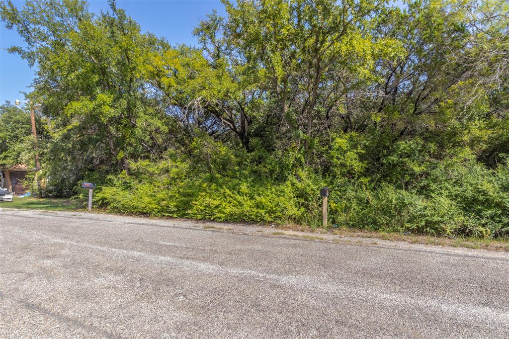 2713 Walnut Street Property Photo 4