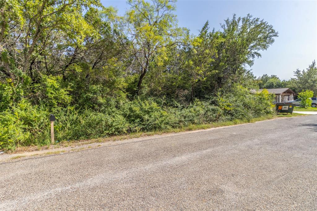 2713 Walnut Street Property Photo 5