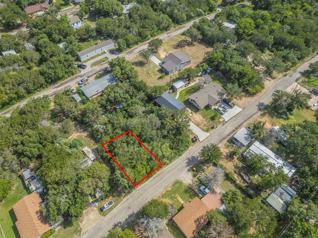 2713 Walnut Street Property Photo 9