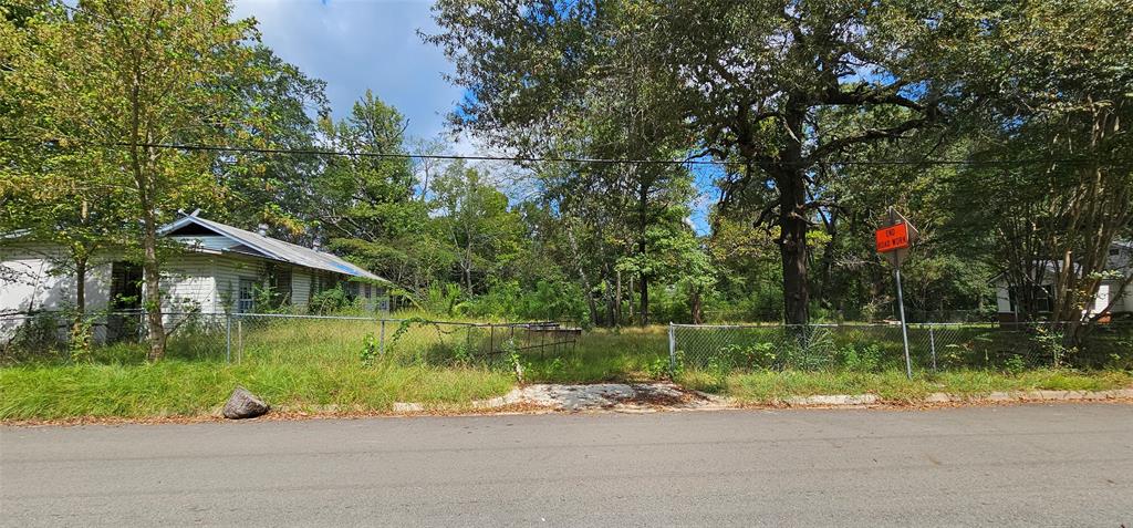 1240 N Beaulah Street Property Photo 2