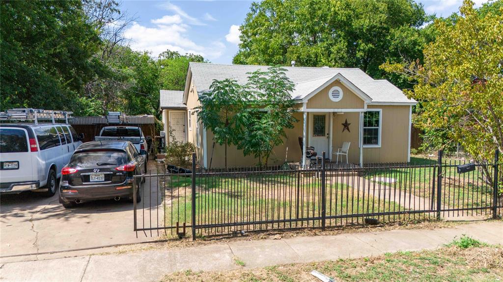 1204 S Chicago Avenue Property Photo