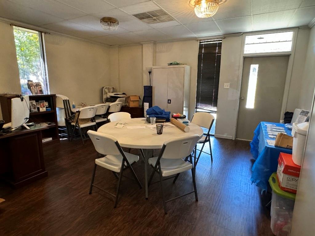 200 E Amherst Property Photo 23