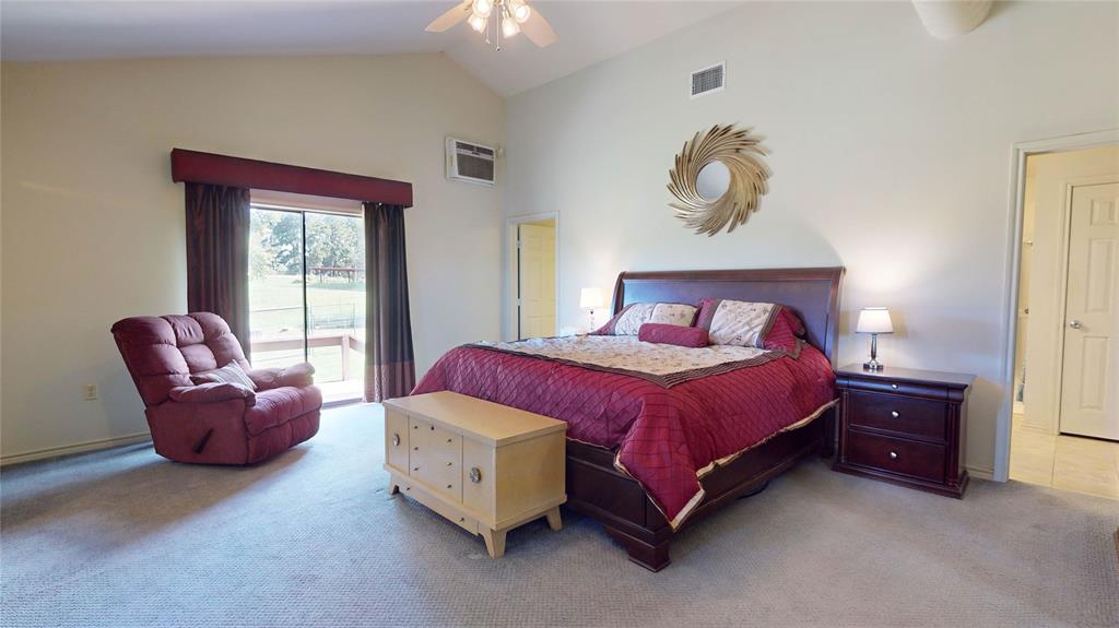 669 Anderson County Road 1209 Property Photo 18