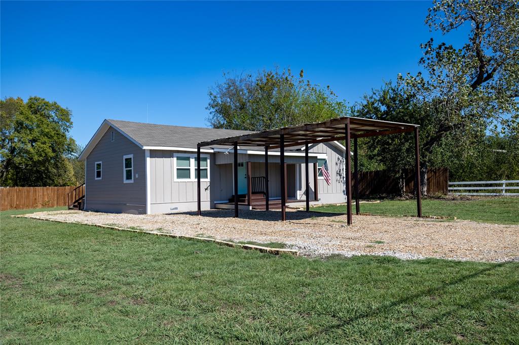 475 Locust Street Property Photo 4
