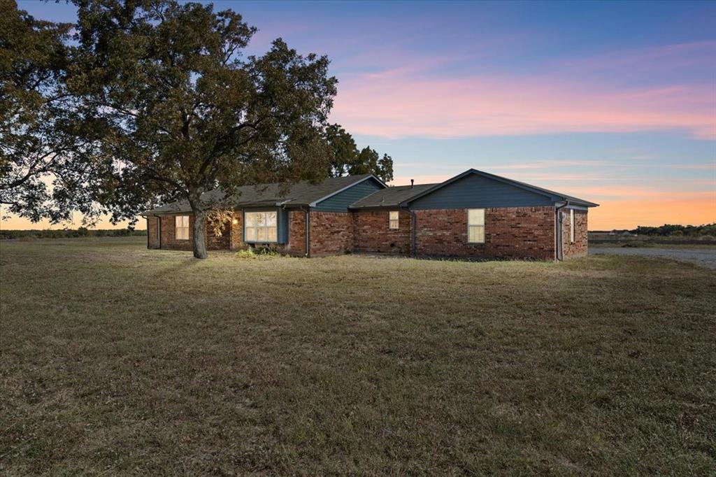 A0772 M Moore Real Estate Listings Main Image